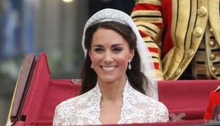 كيت ميدلتون في زفافها