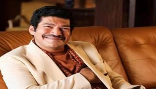 فيديو نادر لباسم سمرة مع والدته