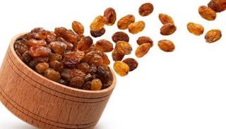 إضافة الزبيب إلى الحبوب الصباحية يسهم بشكل فعال في إطالة العمر 