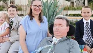  براد سميث، أصبح أول مريض بالتصلب الجانبي الضموري، يخضع لزرع شريحة دماغية