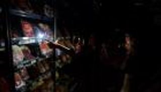 وراء الظلام في إسبانيا والبرتغال.. خلل هيكلي في شبكة الكهرباء الأوروبية