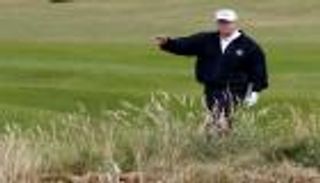 احتجاج على الرمال.. «مضمار ترامب» يتحول إلى «ساحة مقاومة»