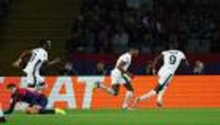 30 ثانية تكفي.. تورام يدخل تاريخ دوري أبطال أوروبا من بوابة برشلونة