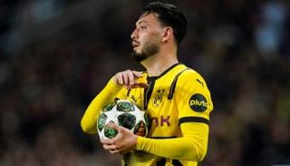 بن سبعيني مدافع بروسيا دورتموند
