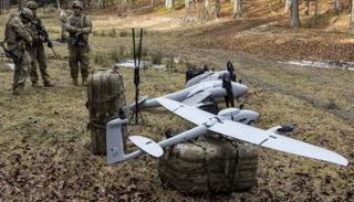 جنود أمريكيون خلال تدريب على استخدام المسيرات