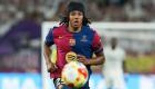 فليك يتنفس الصعداء.. برشلونة يستعيد مصابيه قبل إياب إنتر ميلان