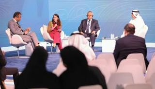 جلسة حوارية في معرض أبوظبي الدولي للكتاب