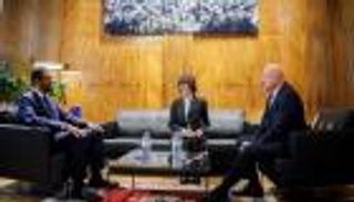 سلطان الجابر  يلتقي مستشار النمسا ويزور مقر «أو إم في» في فيينا