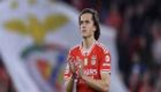 ألفارو كاريراس.. أحدث المرشحين لإنقاذ دفاع ريال مدريد