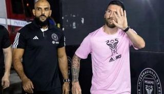 ميسي وحارسه