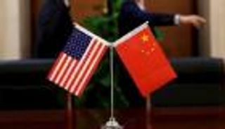 الصين تدرس عرضا أمريكيا لمحادثات تجارية وتحذر من «الابتزاز»