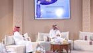 ليالي الشعر في «أبوظبي للكتاب» تحتفي بالهايكو الخليجي