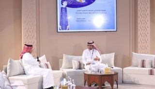 مجلس ليالي الشعر في معرض أبوظبي للكتاب