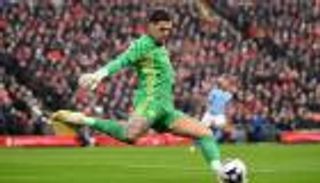 صنعوا التاريخ.. ما سر التمريرات الحاسمة لحراس الدوري الإنجليزي؟