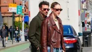 جيجي حديد وبرادلي كوبر