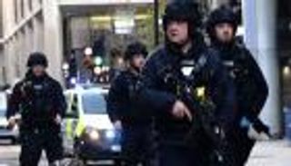 بريطانيا تعتقل 4 إيرانيين بتهم تتعلق بـ«الإرهاب»