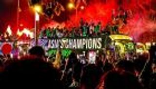 مسيرة بحافلة مكشوفة.. احتفالات تاريخية للأهلي بعد «الآسيوية» (فيديو)