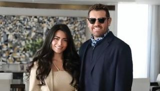 عمرو يوسف وأسماء جلال 