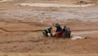 السيول تودي بحياة سيدة بلجيكية وابنها جنوب الأردن خلال رحلة سياحية