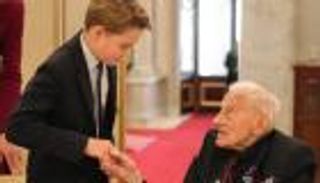 «ملك تحت التمرين».. ظهور استثنائي للأمير جورج