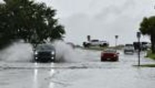 فيضانات وعواصف تضرب ولاية تكساس الأمريكية