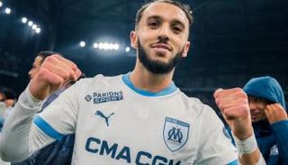 النجم الجزائري أمين غويري 