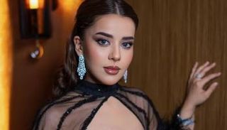 الفنانة السعودية ذكرى الهادي