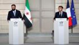 العقوبات على سوريا.. ماكرون يؤيد «رفعا تدريجيا» والشرع يراها غير مبررة