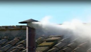 الدخان الأبيض يعلن انتخاب بابا جديد للكنيسة الكاثوليكية