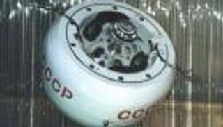 حدث فريد.. الأرض تستقبل مركبة فضاء سوفياتية بعد نصف قرن في الفضاء