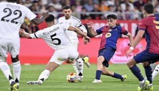 برشلونة وريال مدريد في كلاسيكو الكأس