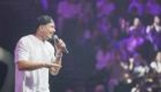 عمرو دياب يكشف عن موعد طرح ألبومه الجديد 