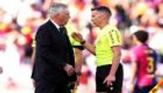 «5 مدافعين غائبين».. أنشيلوتي يبرر خسارة كلاسيكو برشلونة