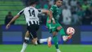 كيفية مشاهدة البث المباشر لمباراة الشباب والأهلي في الدوري السعودي 2025