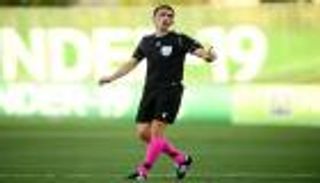 أحدث جدلاً.. طاقم تحكيم من الجبل الأسود لمباراة الاتحاد والفيحاء