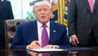 بعد عرض بوتين التفاوض مع أوكرانيا.. ترامب يبشر بنهاية «حمام الدم»