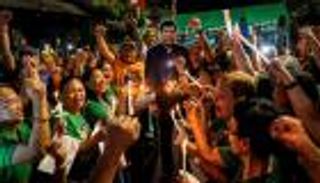 بقيود السجن.. رئيس الفلبين السابق قريب من الفوز بانتخابات محلية