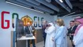 حمدان بن محمد يزور مكاتب «غوغل» في دبي.. شراكة تقنية متنامية