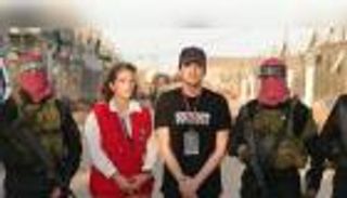 بلا مراسم.. حماس تطلق سراح عيدان ألكسندر