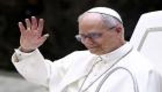 يحب إطلاق النكات.. زميل دراسة «البابا ليو الرابع عشر» يفتح دفتر ذكرياته