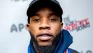 طعن مغني الراب توري لينز داخل السجن خلال قضائه عقوبة مدتها 10 سنوات