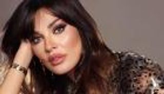 بأداء طفولي مؤثر... ابن نادين نسيب نجيم يغني لوالدته مع أغنية ناصيف زيتون