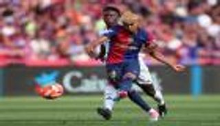 بسبب لامين يامال.. كورتوا «يسب» فينيسيوس في الكلاسيكو