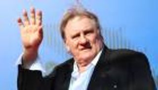 السجن 18 شهرا مع وقف التنفيذ للممثل جيرار دوبارديو في قضية الاعتداء الجنسي