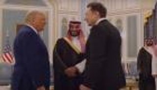 ماسك الأقرب دائما.. حضور استثنائي للملياردير الأمريكي بقصر اليمامة