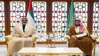 ولي عهد أبوظبي يلتقي ولي العهد السعودي
