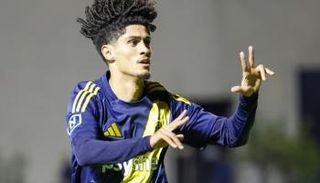 الموهبة الجزائرية ياسين بن حطاب