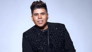 عمر كمال يثير الجدل مجددا