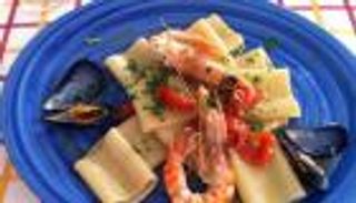 تأثير اللون الأزرق على شهيتك.. كيف يمكن للون أن يغير عاداتك الغذائية؟