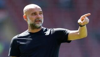 بيب غوارديولا مدرب برشلونة الأسبق